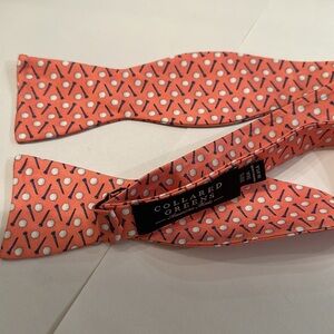 Collard Greens 100%silk self bow tie